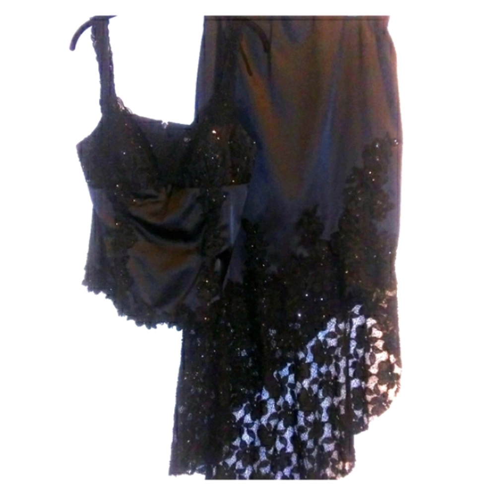 Nina Austin Formal Set W/Black Lace Gem